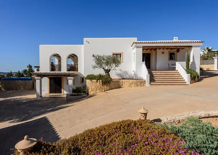 Villa Almond